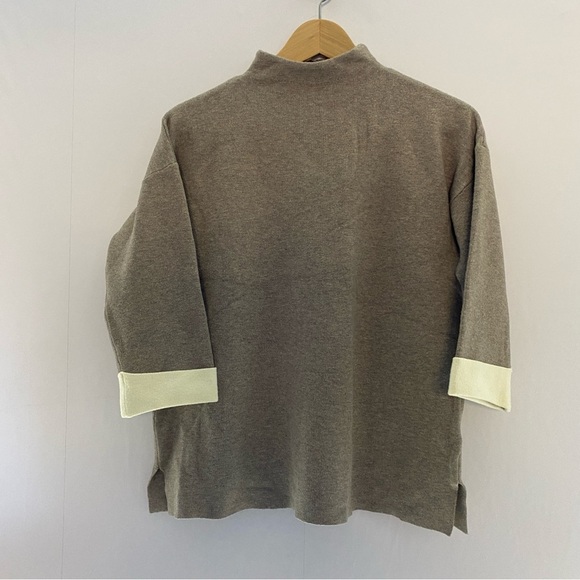 Tahari Mock Neck Zip Back Pullover Sweater Taupe‎ Colorblock Sleeve Cuff Medium - Picture 1 of 8